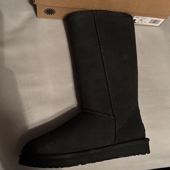 Ugg classic tall boots. Size 8. Brand new